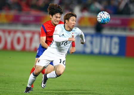 Tiền đạo Takuma Asano trong trận chung kết gặp U-23 Hàn Quốc.
